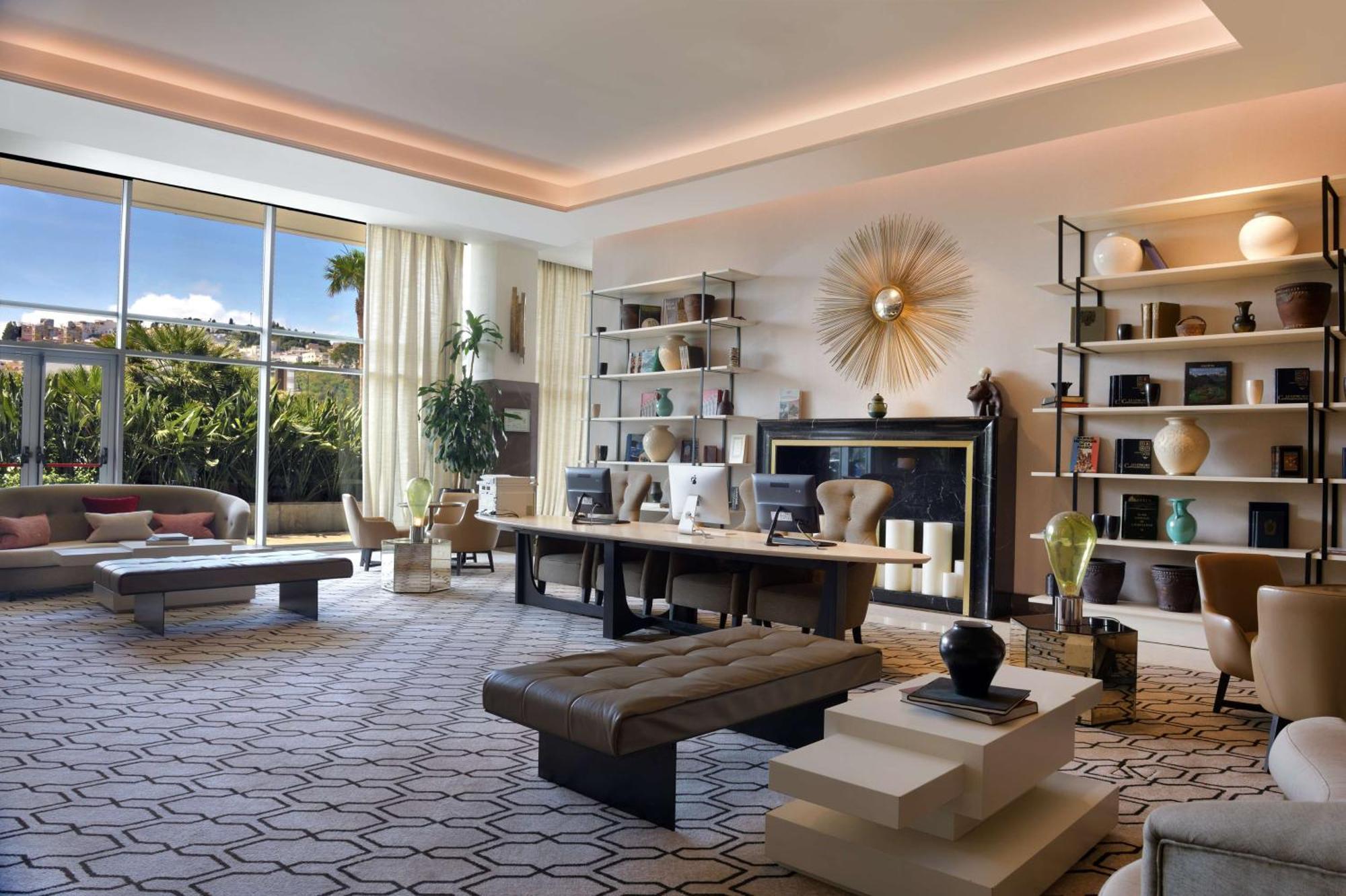 Hilton Tanger City Center Bagian luar foto Office