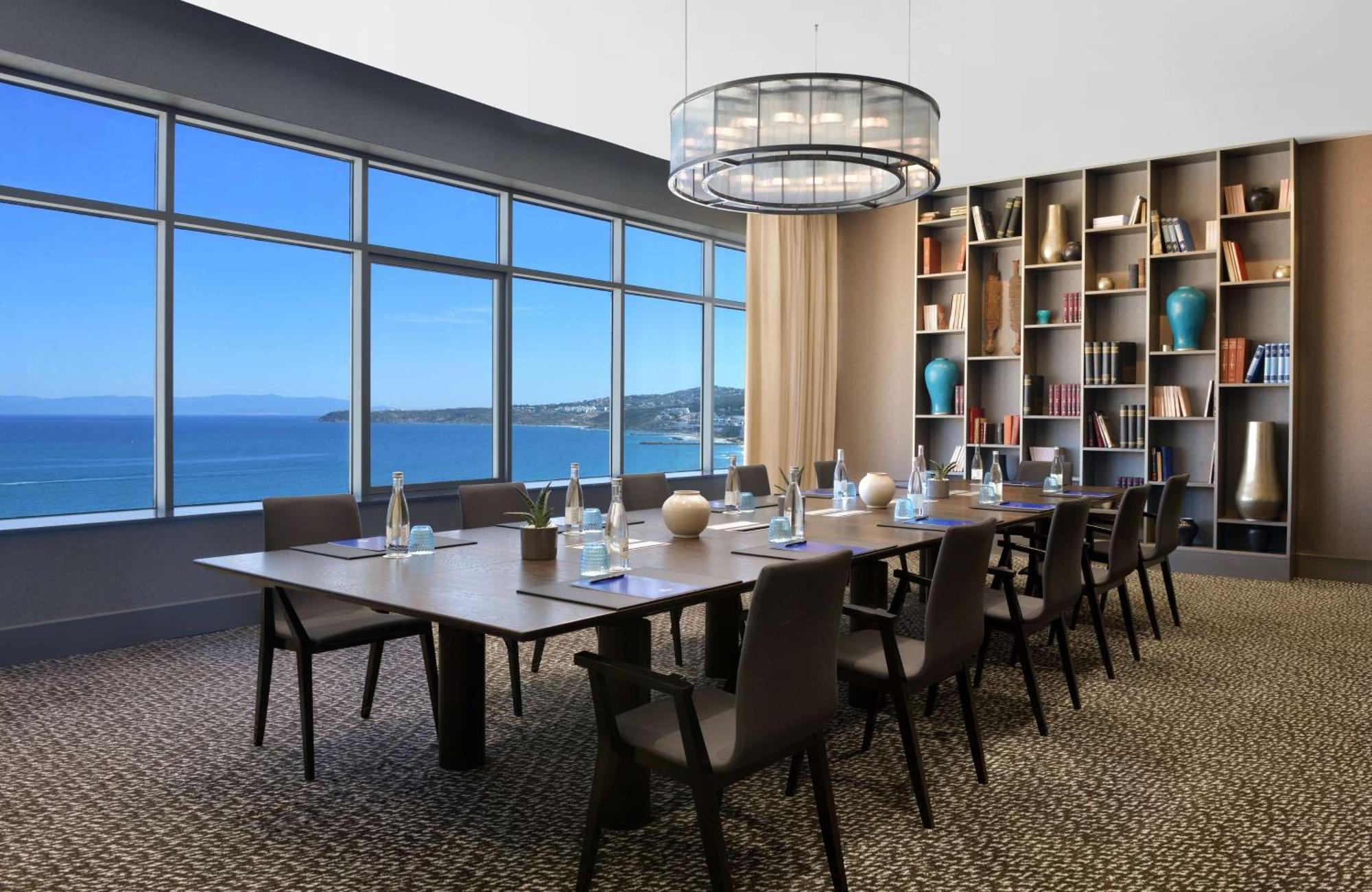 Hilton Tanger City Center Bagian luar foto Boardroom
