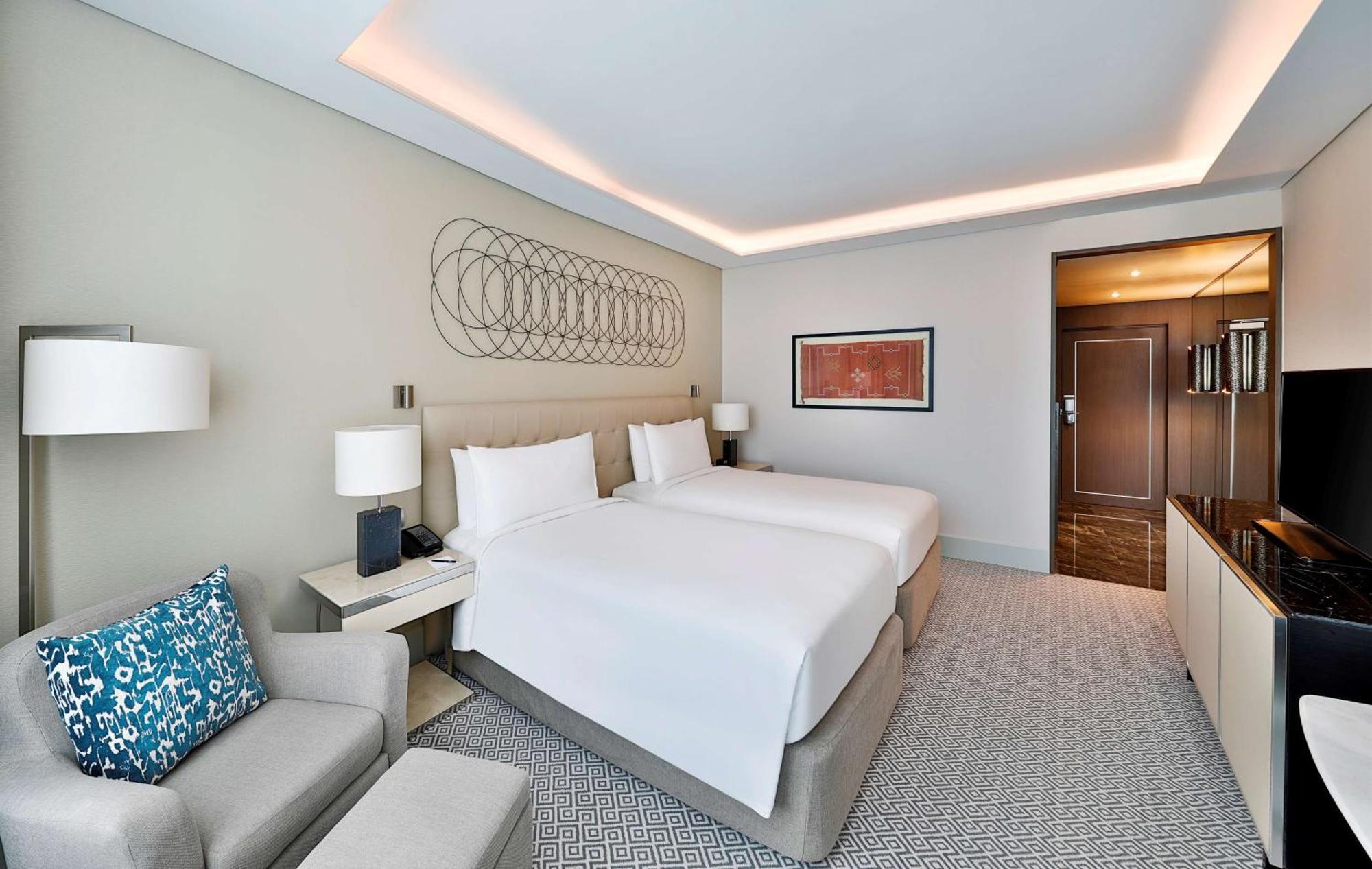 Hilton Tanger City Center Bagian luar foto Deluxe Room