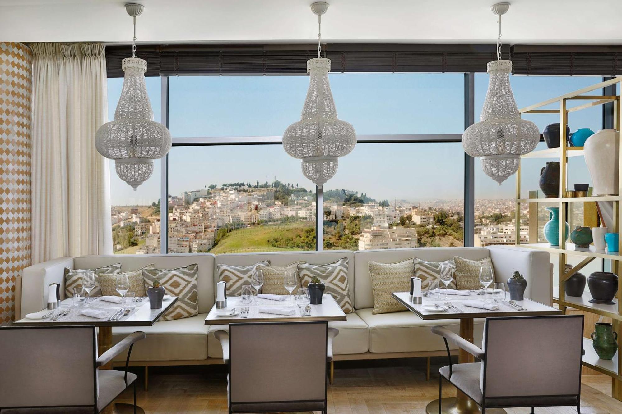 Hilton Tanger City Center Bagian luar foto The restaurant